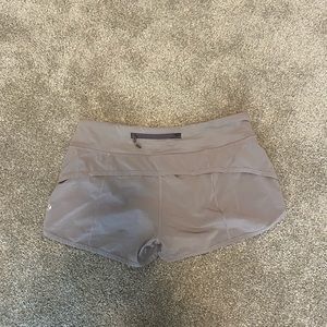 Lululemon Speed up short 2.5!